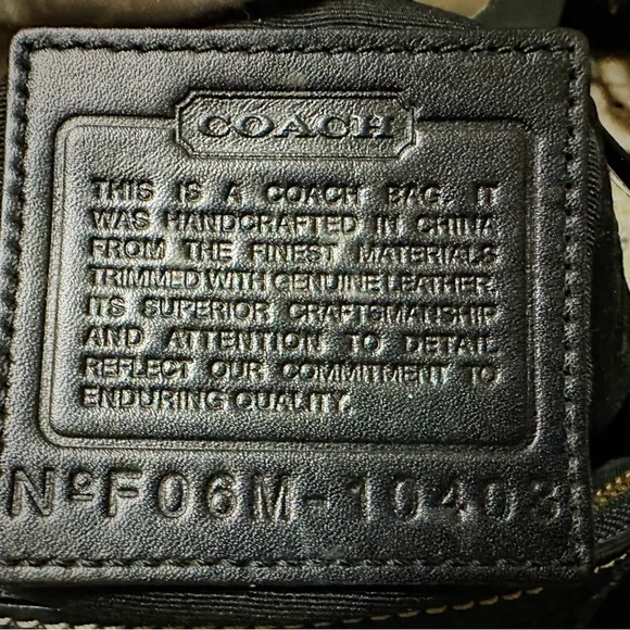 Vintage Coach soho Black Shoulder Bag with Cherry Charm 2006 - Picture 6 of 17